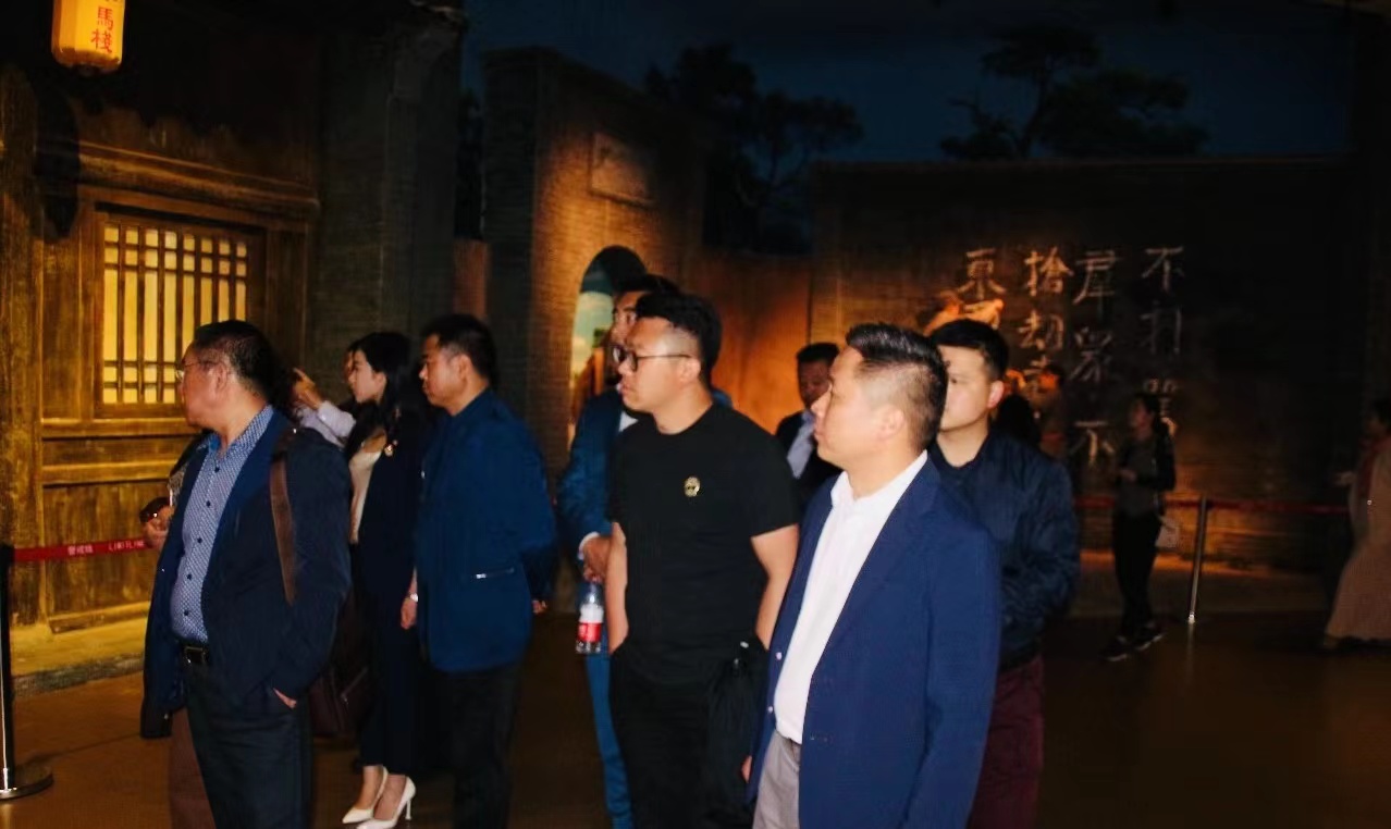 青年企业家专赴两当县参观两当兵变纪念馆，缅怀革命先烈(图4)